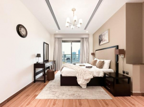 Trophy Sunset Serenity Suite in Downtown with Panromic Skyline Views